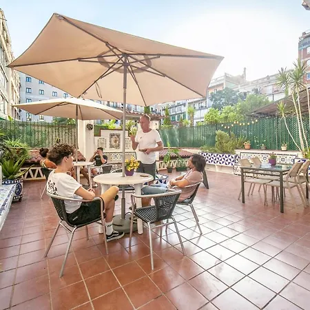 Fabrizzios Terrace Hostel-3